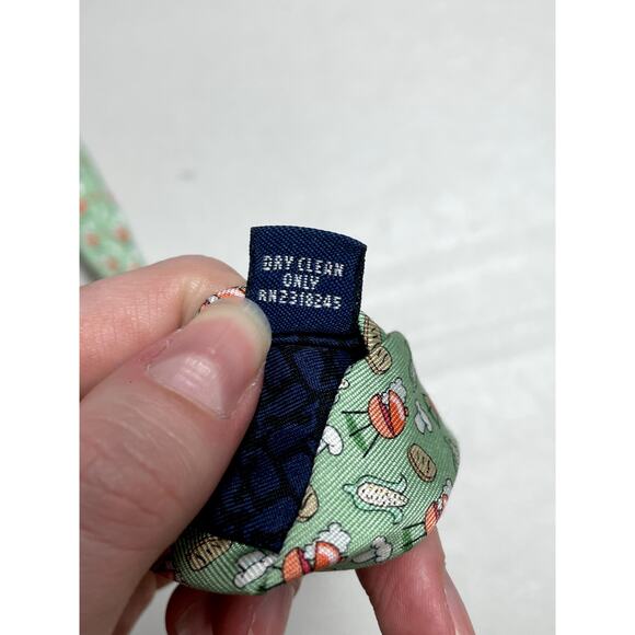 VINEYARD VINES Bundle of 2 Men's Neck Ties 100% Silk Rose Grill Corn Burger - Picture 6 of 16